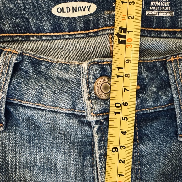 Old Navy Distressed Straight crop jeans - Picture 3 of 8